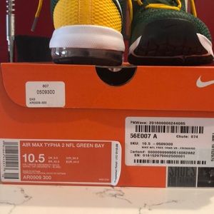 Green Bay Packers Nike Air Max Typha. Size 10.5
